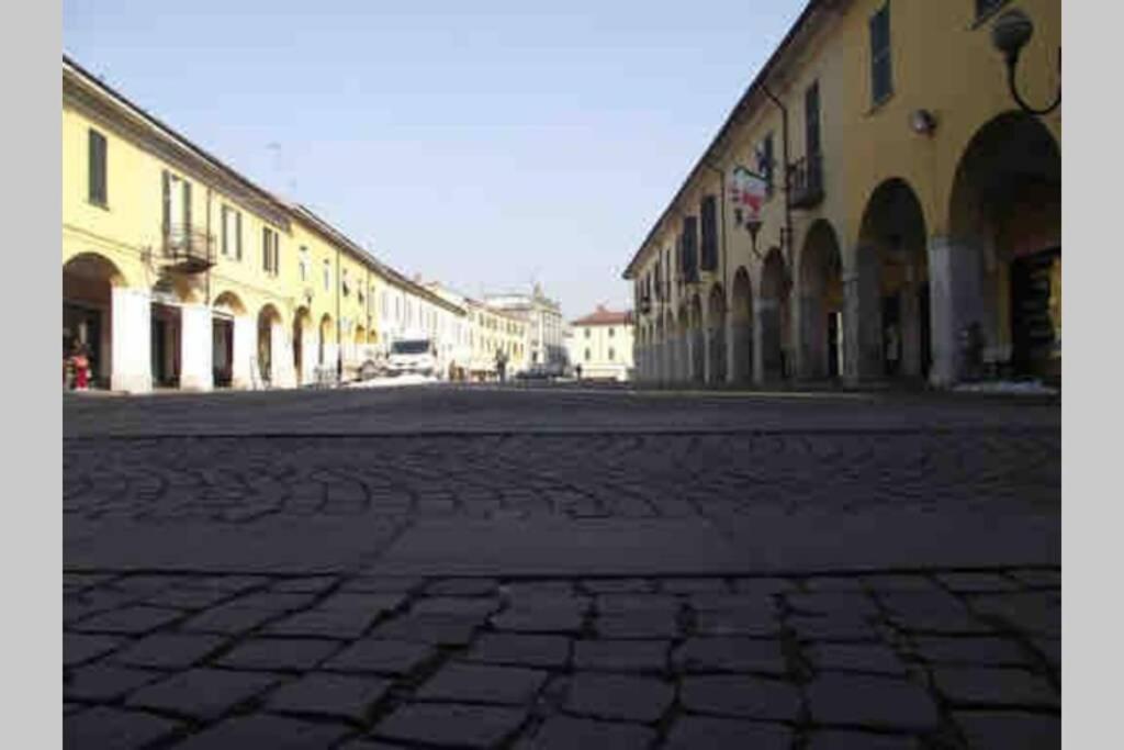 Green Appartamenti I Portici Nel Centro Storico Melzo Dış mekan fotoğraf