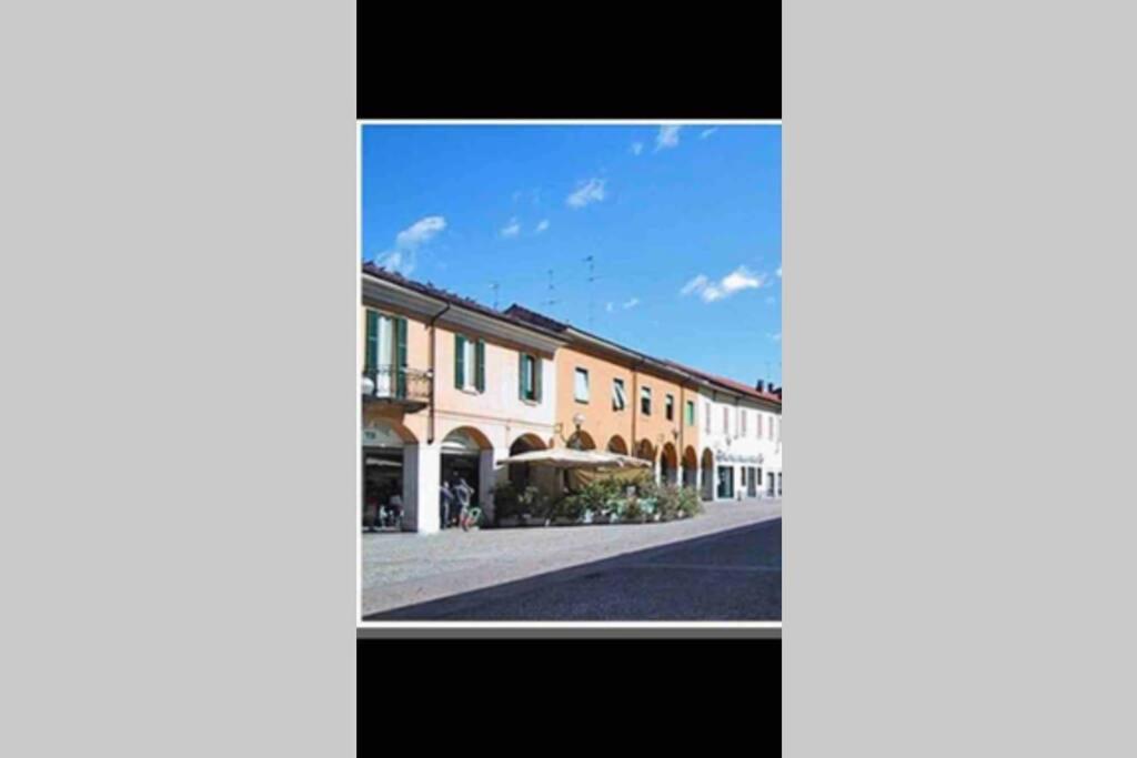 Green Appartamenti I Portici Nel Centro Storico Melzo Dış mekan fotoğraf
